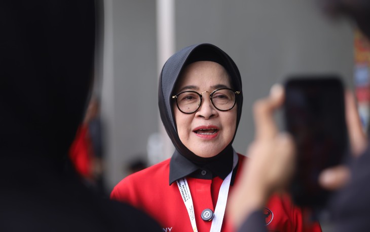 Ketua Fraksi PDIP DPRD Jatim Wara Sundary Renny Pramana