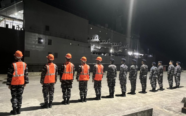 Pelepasan KRI Teluk Bintuni-520