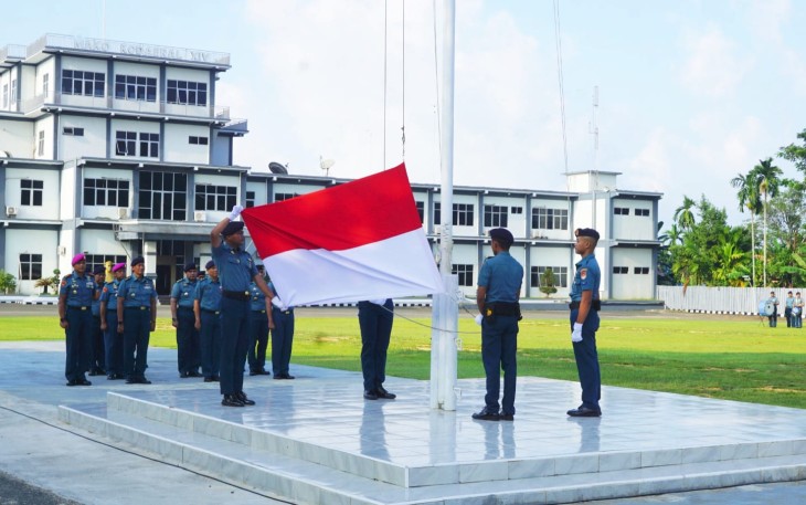 Upacara bendera 17-an prajurit Kodaeral XIV Sorong, Senin (19/1)