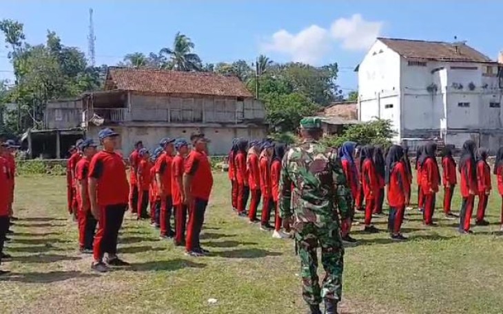 Pelatihan baris berbaris 