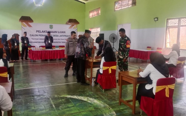 TNI-Polri Kawal Ketat Ujian Perangkat Desa di Trenggalek