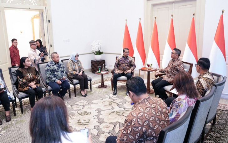 Menteri Ekonomi Kreatif, Teuku Riefky Harsya, melaksanakan pertemuan dengan Kementerian Luar Negeri RI (Kemlu), Jakarta, Selasa (19/5/2026)