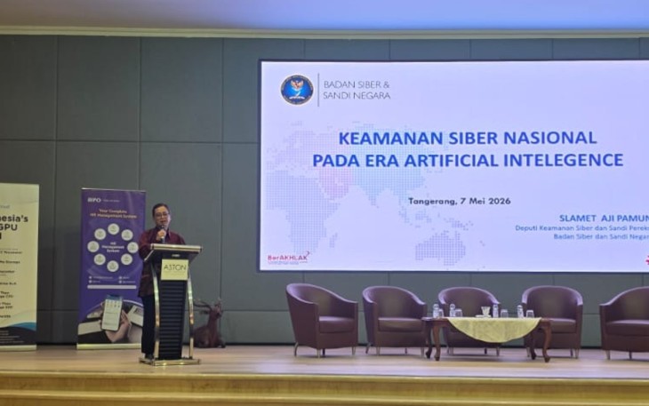 Drs. Slamet Aji Pamungkas, M.Eng., Deputi Bidang Keamanan Siber dan Sandi Perekonomian BSSN RI sebagai narasumber pada kegiatan "AI Driven Secure & Efficient" di Hotel Aston Cimone, Tangerang, 7 Mei 2026.