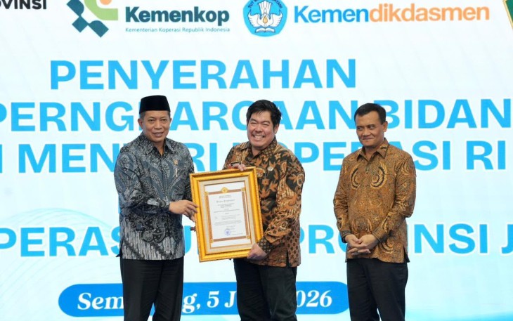Menteri Koperasi (Menkop) Ferry Juliantono mengapresiasi peluncuran Program Insersi Pendidikan Perkoperasian yang dilakukan oleh Pemerintah Provinsi Jawa Tengah (Pemprov Jateng)
