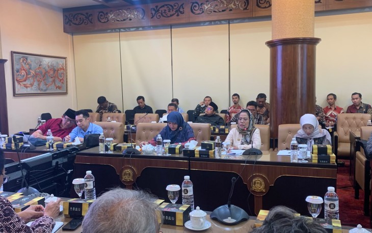 DPRD Jatim Minta Pemprov Perjuangkan Dana ke Kemendagri dan Kemenkeu