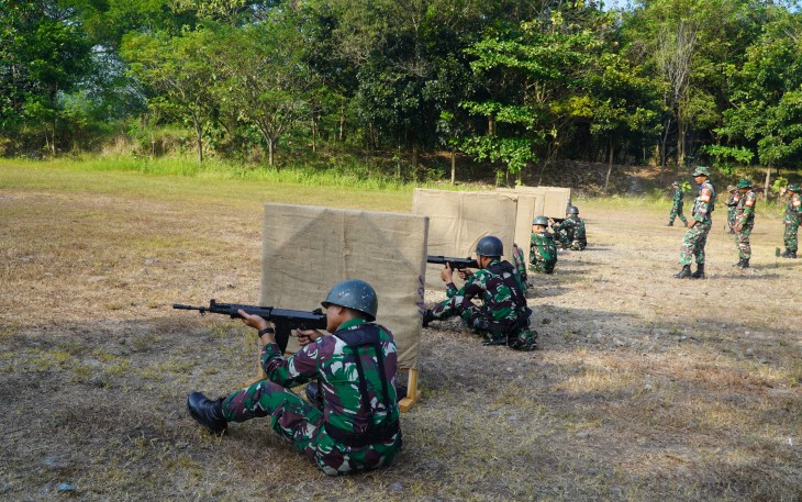 Prajurit Kodim 0803/Madiun Tingkatkan Kemampuan Menembak Lewat Latbakjatri