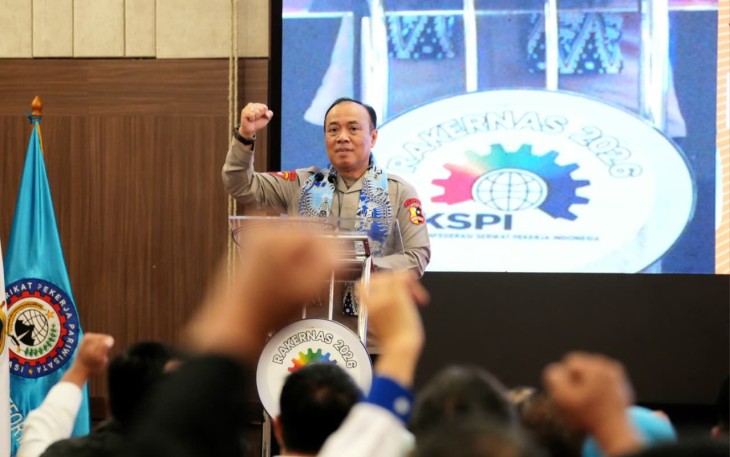 Wakil Kepala Kepolisian Negara Republik Indonesia (Wakapolri) Komjen Pol. Prof. Dr. Dedi Prasetyo menghadiri pembukaan Rapat Kerja Nasional (Rakernas) Konfederasi Serikat Pekerja Indonesia (KSPI) Tahun 2026 