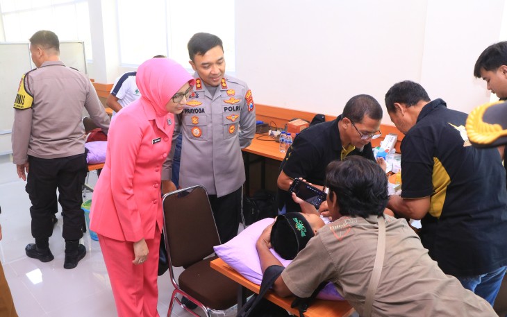 Senyum Bahagia Warnai Hari Bhayangkara ke-80 Saat Polres Ngawi Layani Ratusan Anak Khitanan Massal