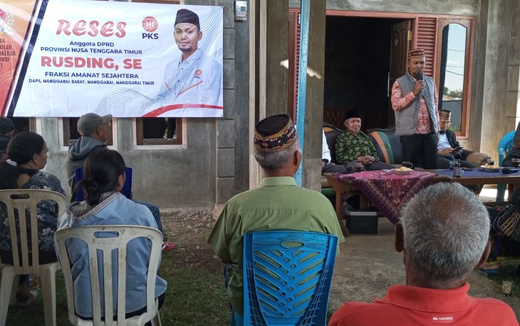 Anggota DPRD Propinsi NTT dari Fraksi PKS,Rusding,SE saat menggelar reses di  Ruteng,Selasa(30/6/2026)
