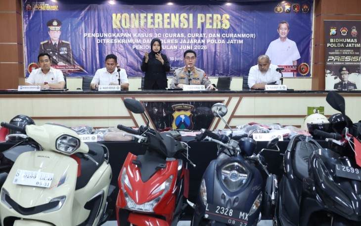 Kabid Humas Polda Jatim Kombes Pol Jules Abraham Abast