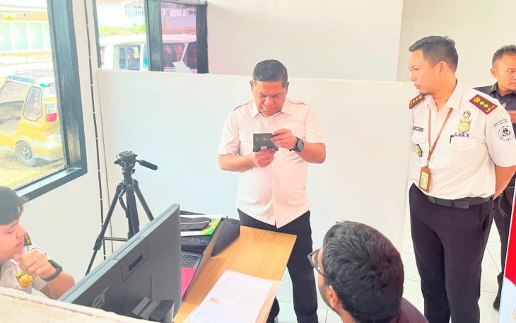 Kepala Kantor Wilayah Direktorat Jenderal Imigrasi Sumatera Utara, Parlindungan, melakukan kunjungan ke Kantor Imigrasi Kelas III Non TPI Padang Sidimpuan