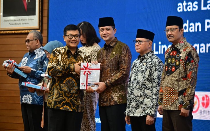 Kementerian Transmigrasi berhasil meraih opini Wajar Tanpa Pengecualian (WTP) atas Laporan Keuangan Tahun Anggaran 2025 dari Badan Pemeriksa Keuangan (BPK) RI