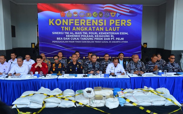 Tim Gabungan TNI Gagalkan Penyelundupan Pasir dan Balik Timah Ilegal Senilai Milyaran Rupiah di Jakarta Utara 
