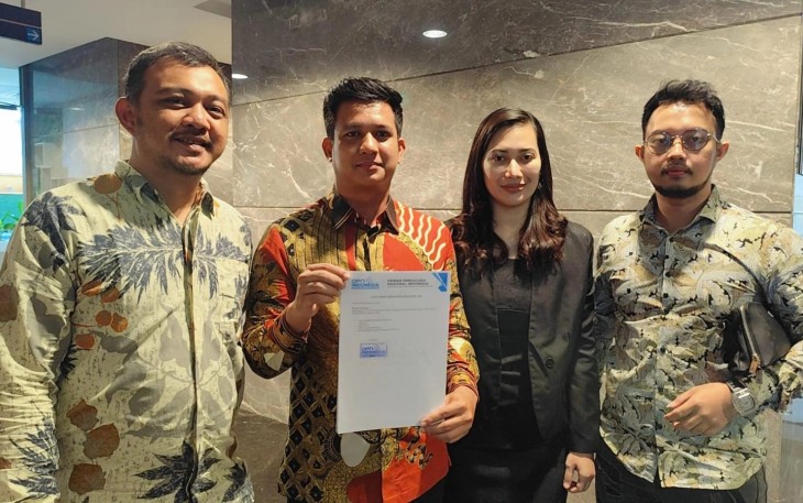 Kantor Hukum Sirait & Co Law Office mendampingi insan pers, Rahmat Mauliady mengajukan pengaduan dugaan pelanggaran Kode Etik Advokat kepada Dewan Kehormatan Dewan Pengacara Nasional (DPN) Indonesia