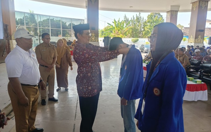 Rektor Umuka Solo, Dr. H. Muh Samsuri, M.S.I., dalam acara pelepasan mahasiswa KKN Angkatan ke-4, di Pendopo Raden Mas Said Rumah Dinas Bupati Karanganyar, Senin (27/7/2026.