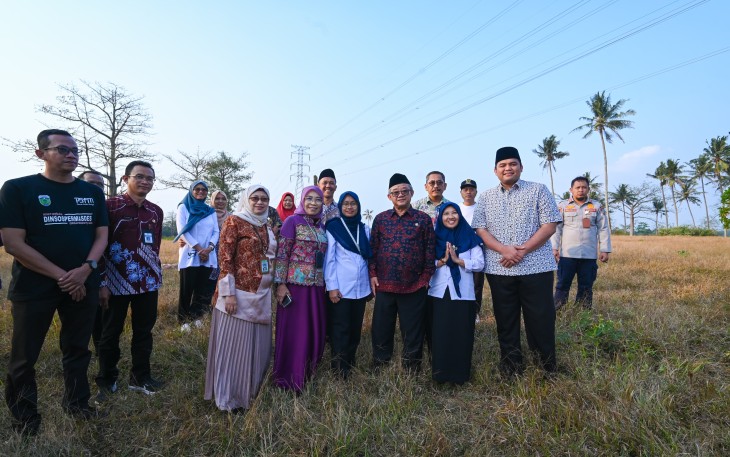 Menteri Pendidikan Dasar dan Menengah (Mendikdasmen) Abdul Mu’ti meninjau langsung lokasi yang diproyeksikan menjadi kawasan SNT di Kabupaten Jepara