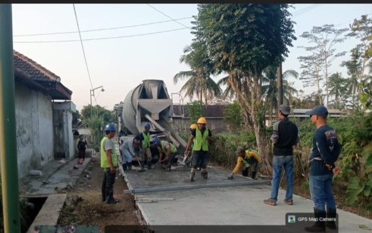 Pemkab Malang Tetap Bangun Jalan Rabat Beton Di Kalipare