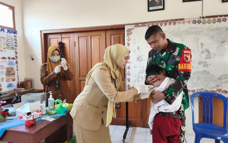 Babinsa Dampingi BIAS di SDN 01 Kepet