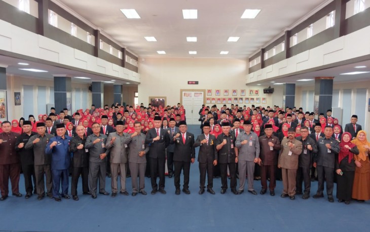 305 ASN Pemko Terima Satyalancana