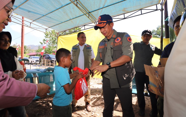 Kepala Badan Nasional Penanggulangan Bencana (BNPB) Letjen TNI Dr. Suharyanto, S.Sos., M.M. mengunjungi Kabupaten Ngada dan Nagekeo, Nusa Tenggara Timur, pada Selasa (18/8)