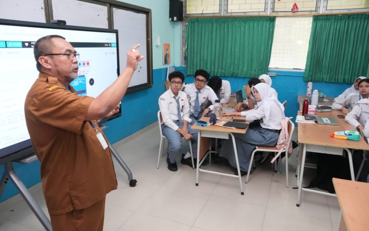 Pemerintah membuka ruang yang lebih jelas bagi pengembangan karier guru melalui kesempatan bagi guru PPPK paruh waktu untuk mengikuti proses menjadi PPPK penuh waktu