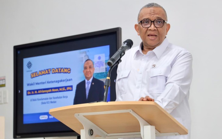 Wakil Menteri Ketenagakerjaan Afriansyah Noor saat melakukan kunjungan kerja ke Balai K3 Medan, Sumatera Utara, Kamis (20/8/2026)