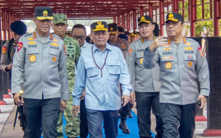 Wakapolri Bersama KSAD Pastikan Kesiapan Pasukan Tangani Karhutla