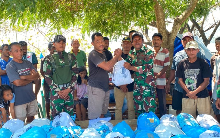 Hari Kesepuluh Penanganan Gempa NTT, TNI Salurkan 825,585 Ton Bantuan