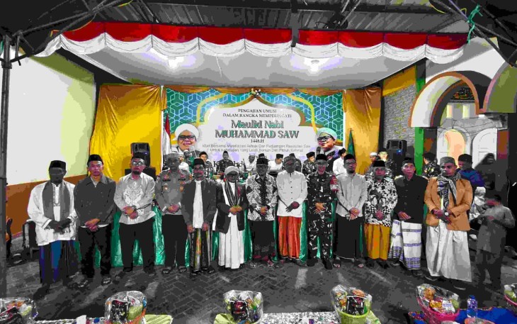 Yonarmed 12 Kostrad dan Warga Atambua Bersatu dalam Shalawat Maulid Nabi Muhammad SAW