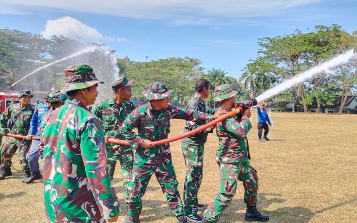 Kodam XVIII/Kasuari Perkuat Pemahaman Masyarakat dalam Penanganan Kebakaran