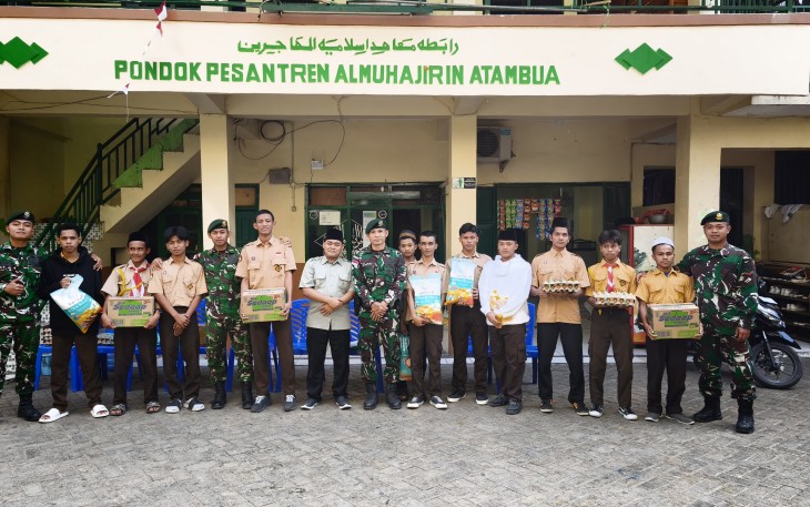 Yonarmed 12 Kostrad Hadirkan Jumat Berkah untuk Santri Ponpes Al Muhajirin