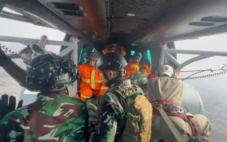 Tim Alpha Laksanakan Fastrope ke Titik Api, Siap Buka Jalan Tim Free Fall di Pekanbaru