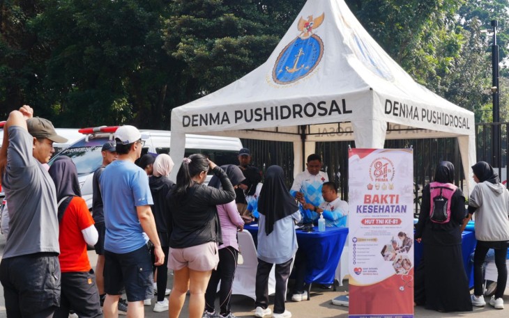 TNI Gelar Pemeriksaan Kesehatan Gratis Sambut HUT ke-81
