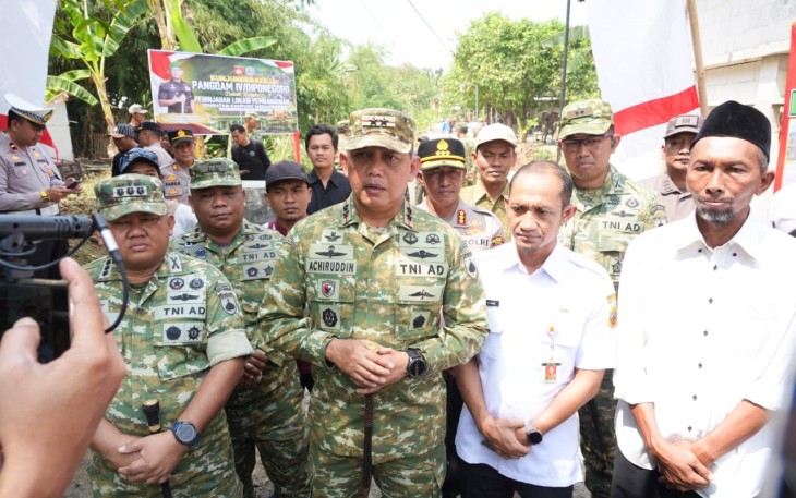Pangdam IV/Diponegoro Mayjen TNI Achiruddin