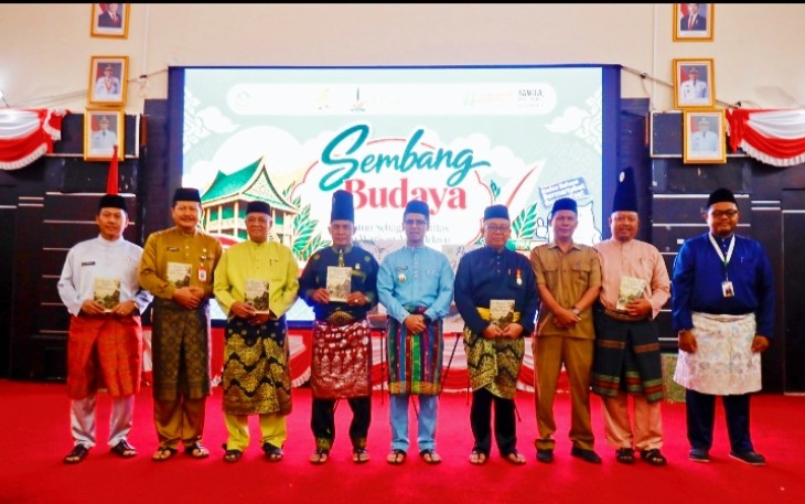 Bupati Karimun Ing. H. Iskandarsyah Dorong Pelestarian Pantun Selaras Visi “Karimun Maju, Sejahtera, dan Berbudaya