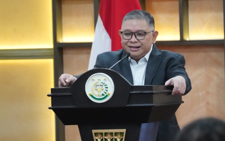 Mewakili Jaksa Agung, Jaksa Agung Muda Bidang Perdata dan Tata Usaha Negara (Jamdatun) R. Narendra Jatna