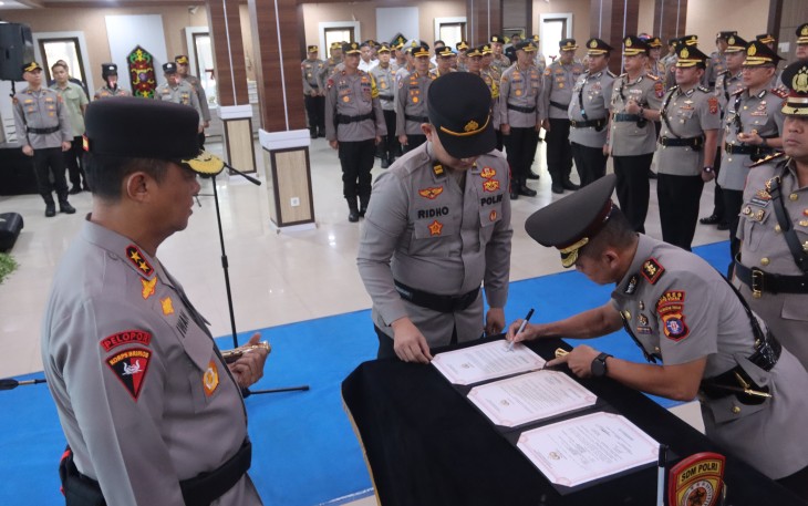 Sertijab Dipimpin Kapolda Kalteng, Kapolresta Palangka Raya dan 6 Kapolres Jajaran Resmi Berganti