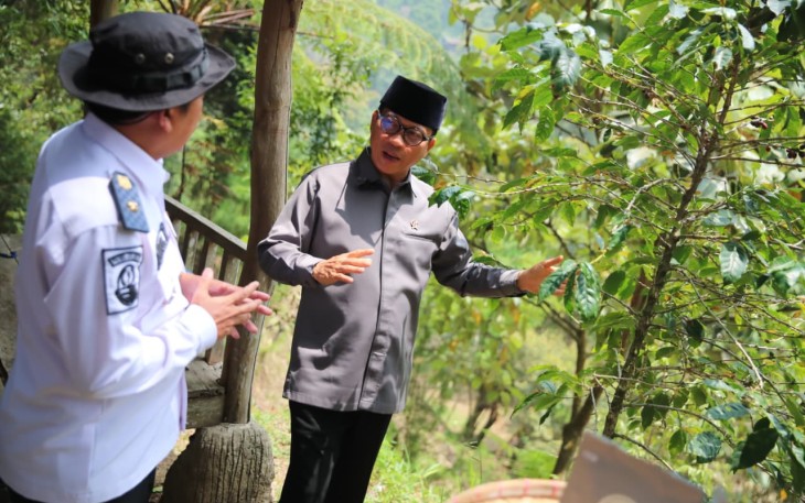 Menteri Desa dan Pembangunan Daerah Tertinggal (Mendes PDT) Yandri Susanto