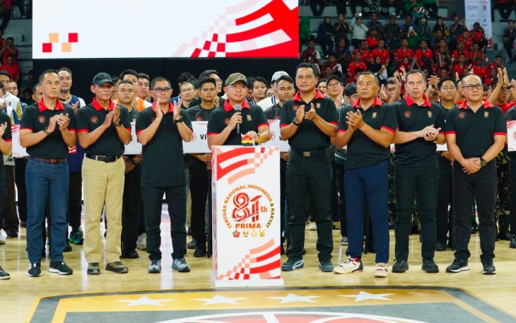 Panglima TNI Jenderal TNI Agus Subiyanto membuka Turnamen Bola Basket Panglima TNI yang diikuti 33 tim