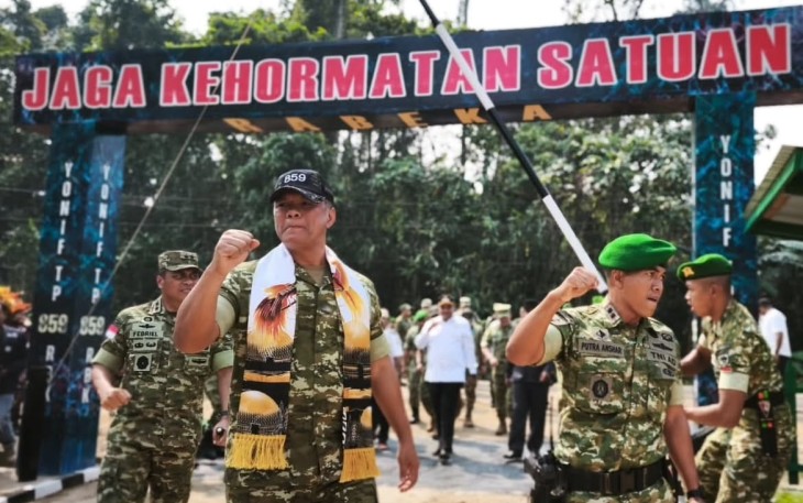 Wapang TNI Tinjau Yonif TP 859/RBK dan KDKMP di Papua