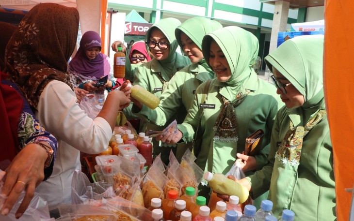 Sambut HUT Ke-81 TNI, Kodim Tulungagung Gelar Bazar TNI, Sediakan Kebutuhan Masyarakat Dengan Harga Terjangkau