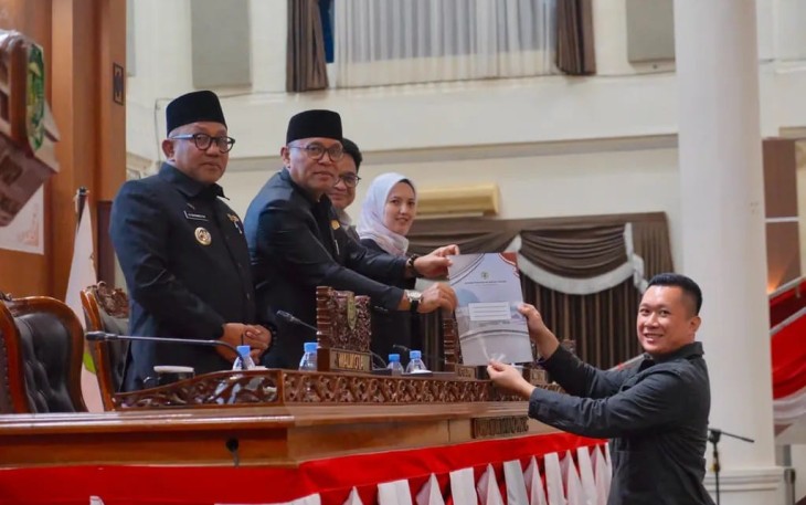 Ranperda Pembangunan Industri Disepakati, Wako Lis Harapkan Dorong Kegiatan Ekonomi Nyata bagi Masyarakat