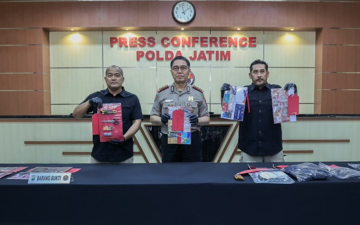 Kabid Humas Polda Jatim Kombes Pol Jules Abraham Abast