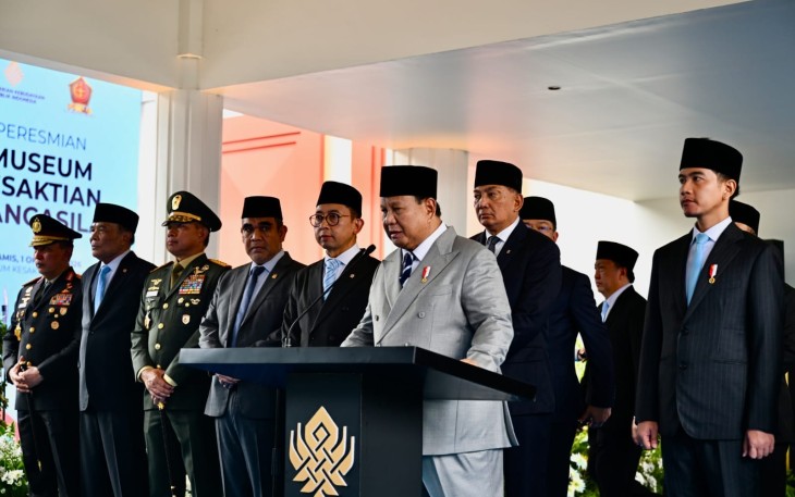 Panglima TNI Jenderal TNI Agus Subiyanto bersama Wakil Panglima TNI Jenderal TNI Tandyo Budi R dan para Kepala Staf Angkatan menghadiri Upacara Peringatan Hari Kesaktian Pancasila Tahun 2026 yang dipimpin Presiden RI Prabowo Subianto di Monumen Pancasila Sakti