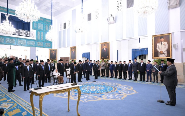 Panglima TNI Jenderal TNI Agus Subiyanto menghadiri pengangkatan 26 anggota Dewan Pertimbangan Presiden (Wantimpres) Republik Indonesia yang dilaksanakan di Istana Negara, Jakarta Pusat, Jumat (2/10/2026)