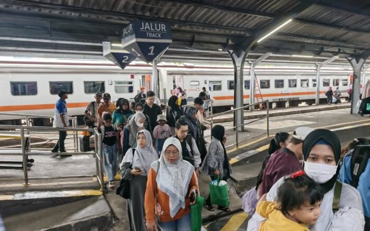 KA Pandanwangi relasi Jember – Ketapang PP