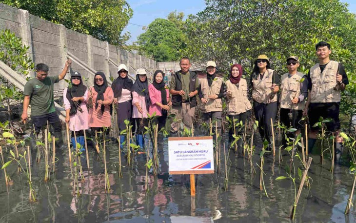 KAI Logistik Lanjutkan Komitmen Keberlanjutan melalui Penanaman 270 Bibit Mangrove