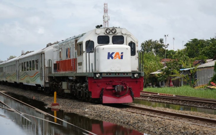 Normalisasi Jalur Pekalongan - Sragi yang Terdampak Banjir Terus Dilakukan, KA Berjalan 40 Kpj dan Tidak Ada Pembatalan Perjalanan