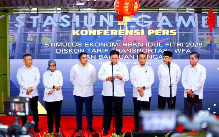 Menteri Koordinator Bidang Perekonomian Airlangga Hartarto dalam Konferensi Pers terkait Capaian Ekonomi Tahun 2025