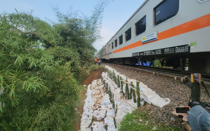 Penanganan Gogosan Jalur KA Cibeber–Lampegan Selesai, Perjalanan KA Siliwangi Kembali Normal